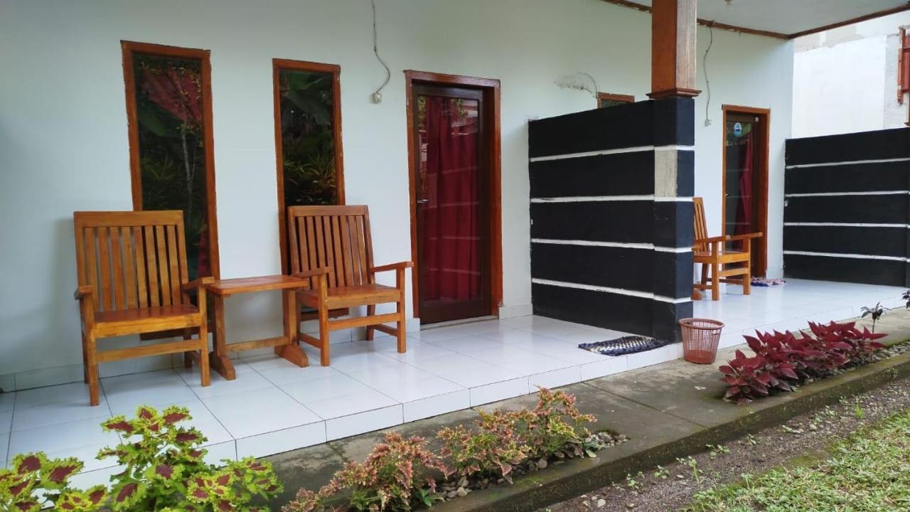 Tatasya Homestay Senaru Luaran gambar