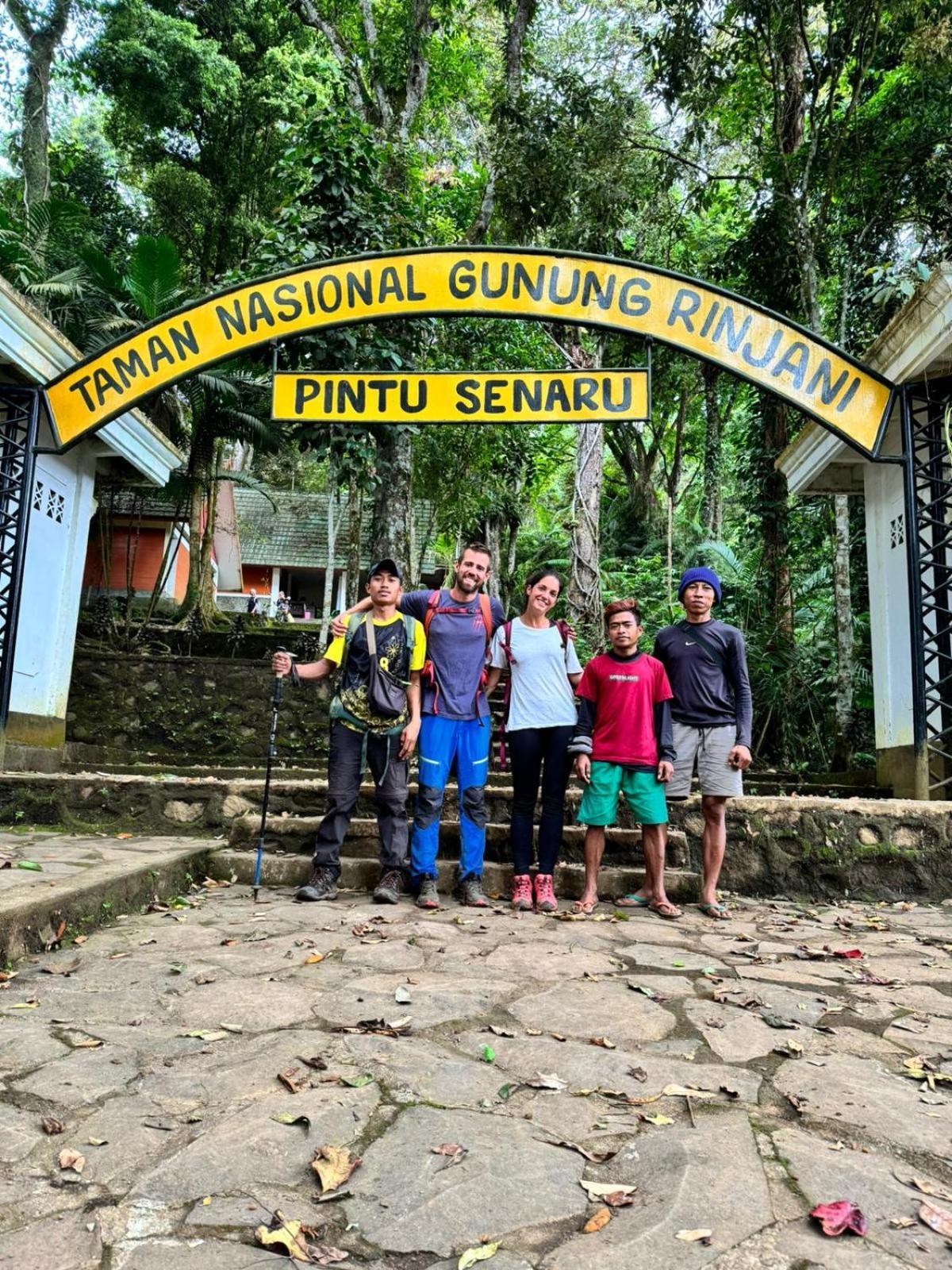 Tatasya Homestay Senaru Luaran gambar