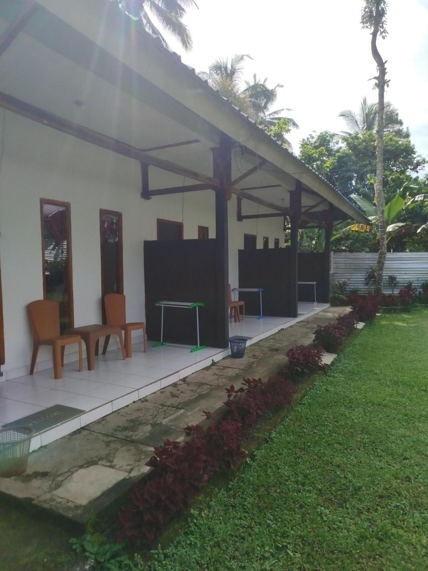 Tatasya Homestay Senaru Luaran gambar